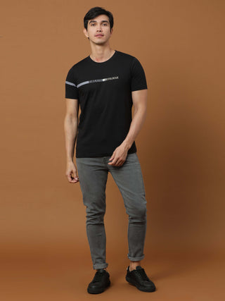 Raw&Royal Black Printed T Shirt shop online at Estilocus. 100% Cotton Designed and printed on knitted fabric. The fabric is stretchy and lightweight, with a soft skin feel and no wrinkles. Crew neck collar which is smooth on the neck and keeps you comfort