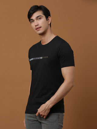 Raw&Royal Black Printed T Shirt shop online at Estilocus. 100% Cotton Designed and printed on knitted fabric. The fabric is stretchy and lightweight, with a soft skin feel and no wrinkles. Crew neck collar which is smooth on the neck and keeps you comfort