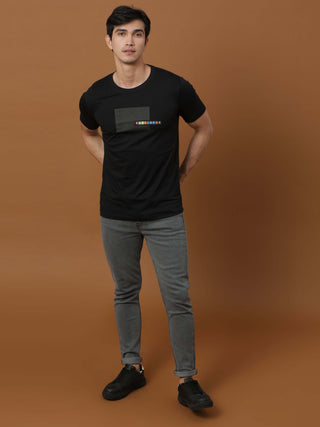 Estilocus Black Crew Neck Printed T Shirt shop online at Estilocus. 100% Cotton Designed and printed on knitted fabric. The fabric is stretchy and lightweight, with a soft skin feel and no wrinkles. Crew neck collar which is smooth on the neck and keeps y