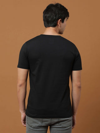 Estilocus Black Crew Neck Printed T Shirt shop online at Estilocus. 100% Cotton Designed and printed on knitted fabric. The fabric is stretchy and lightweight, with a soft skin feel and no wrinkles. Crew neck collar which is smooth on the neck and keeps y