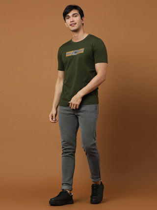 Dk Olive Classic Hd Printed T Shirt shop online at Estilocus. 100% Cotton Designed and printed on knitted fabric. The fabric is stretchy and lightweight, with a soft skin feel and no wrinkles. Crew neck collar which is smooth on the neck and keeps you com