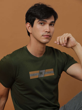 Dk Olive Classic Hd Printed T Shirt shop online at Estilocus. 100% Cotton Designed and printed on knitted fabric. The fabric is stretchy and lightweight, with a soft skin feel and no wrinkles. Crew neck collar which is smooth on the neck and keeps you com