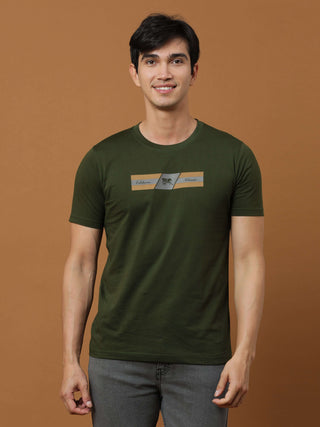 Dk Olive Classic Hd Printed T Shirt shop online at Estilocus. 100% Cotton Designed and printed on knitted fabric. The fabric is stretchy and lightweight, with a soft skin feel and no wrinkles. Crew neck collar which is smooth on the neck and keeps you com