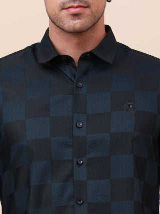 Navy Check Pocketless Shirt shop online at Estilocus. 100% Cotton ,Full-sleeve checks shirt self fold placket Regular collar Double button edge cuff pocketless Curved bottom hemline Finest quality brand embroidery at front placket. All sinlge needle const