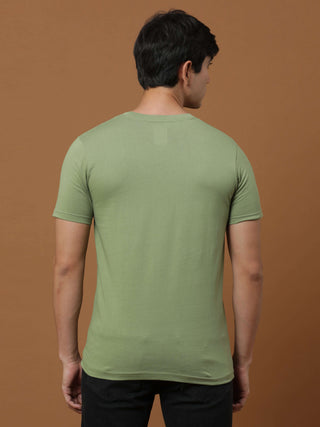 Green Luminescent Printed T Shirt shop online at Estilocus. 100% Cotton Designed and printed on knitted fabric. The fabric is stretchy and lightweight, with a soft skin feel and no wrinkles. Crew neck collar which is smooth on the neck and keeps you comfo