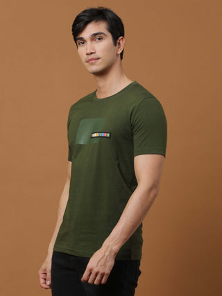 Estilocus Dk Olive Crew Neck Printed T Shirt shop online at Estilocus. 100% Cotton Designed and printed on knitted fabric. The fabric is stretchy and lightweight, with a soft skin feel and no wrinkles. Crew neck collar which is smooth on the neck and keep