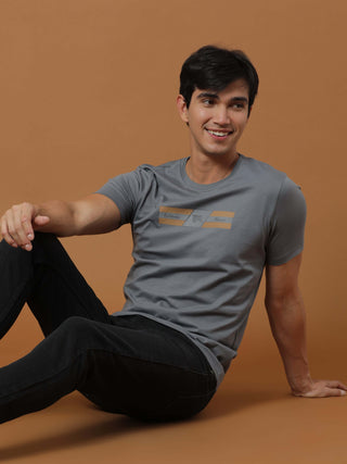 Gunmetal Grey Classic Hd Printed T Shirt shop online at Estilocus. 100% Cotton Designed and printed on knitted fabric. The fabric is stretchy and lightweight, with a soft skin feel and no wrinkles. Crew neck collar which is smooth on the neck and keeps yo