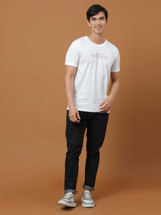 Estilocus White Printed T Shirt shop online at Estilocus. 100% Cotton Designed and printed on knitted fabric. The fabric is stretchy and lightweight, with a soft skin feel and no wrinkles. Crew neck collar which is smooth on the neck and keeps you comfort