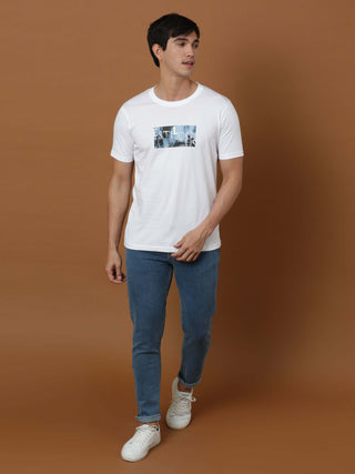 Vintage White Printed T Shirt shop online at Estilocus. 100% Cotton Designed and printed on knitted fabric. The fabric is stretchy and lightweight, with a soft skin feel and no wrinkles. Crew neck collar which is smooth on the neck and keeps you comfortab