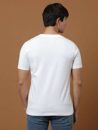 Vintage White Printed T Shirt shop online at Estilocus. 100% Cotton Designed and printed on knitted fabric. The fabric is stretchy and lightweight, with a soft skin feel and no wrinkles. Crew neck collar which is smooth on the neck and keeps you comfortab