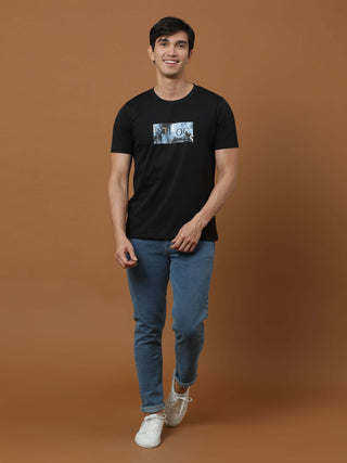 Vintage Black Printed T Shirt shop online at Estilocus. 100% Cotton Designed and printed on knitted fabric. The fabric is stretchy and lightweight, with a soft skin feel and no wrinkles. Crew neck collar which is smooth on the neck and keeps you comfortab