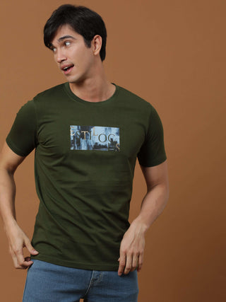 Vintage Dk Olive Printed T Shirt shop online at Estilocus. 100% Cotton Designed and printed on knitted fabric. The fabric is stretchy and lightweight, with a soft skin feel and no wrinkles. Crew neck collar which is smooth on the neck and keeps you comfor