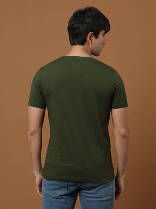 Vintage Dk Olive Printed T Shirt shop online at Estilocus. 100% Cotton Designed and printed on knitted fabric. The fabric is stretchy and lightweight, with a soft skin feel and no wrinkles. Crew neck collar which is smooth on the neck and keeps you comfor