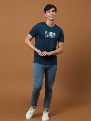 Vintage Teal Printed T Shirt shop online at Estilocus. 100% Cotton Designed and printed on knitted fabric. The fabric is stretchy and lightweight, with a soft skin feel and no wrinkles. Crew neck collar which is smooth on the neck and keeps you comfortabl