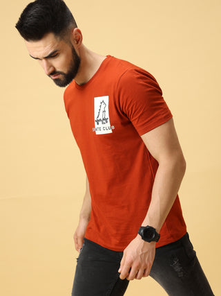 Skate Club Lt Cream Chest Print Crew Neck T-Shirt shop online at Estilocus. This pure cotton printed T-shirt is a stylish go-to for laidback days. Cut in a comfy regular fit. • 100% Cotton knitted interlock 190GSM• Bio washed fabric• Round neck T-shirt •