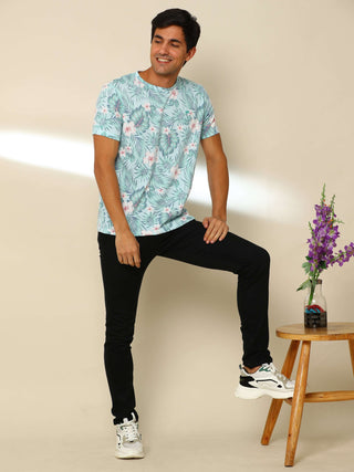 Floral Crew Neck T Shirt shop online at Estilocus. 100% Cotton Designed and printed on knitted fabric. The fabric is stretchy and lightweight, with a soft skin feel and no wrinkles. Flat collar is smooth on the neck and keeps you comfortable all day. Ribb