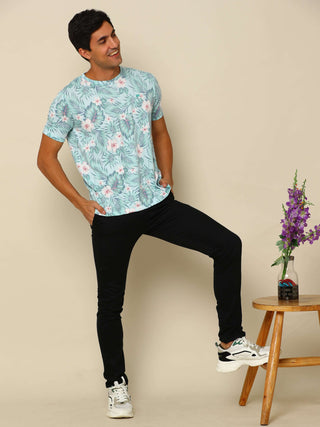 Floral Crew Neck T Shirt shop online at Estilocus. 100% Cotton Designed and printed on knitted fabric. The fabric is stretchy and lightweight, with a soft skin feel and no wrinkles. Flat collar is smooth on the neck and keeps you comfortable all day. Ribb