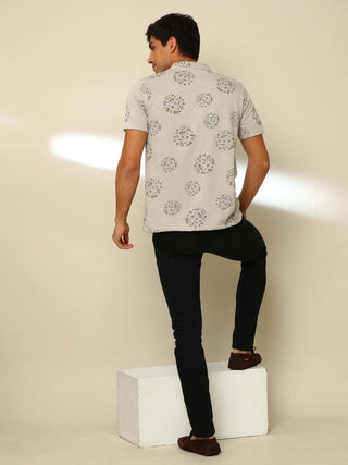 Spring Floral Henley Neck T Shirt shop online at Estilocus. 100% Cotton Designed and printed on knitted fabric. The fabric is stretchy and lightweight, with a soft skin feel and no wrinkles. The Henley collar is smooth on the neck and keeps you comfortabl