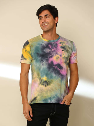 Deep Coloured Crew Neck T Shirt shop online at Estilocus. 100% Cotton Designed and printed on knitted fabric. The fabric is stretchy and lightweight, with a soft skin feel and no wrinkles. Flat collar is smooth on the neck and keeps you comfortable all da