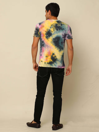 Deep Coloured Crew Neck T Shirt shop online at Estilocus. 100% Cotton Designed and printed on knitted fabric. The fabric is stretchy and lightweight, with a soft skin feel and no wrinkles. Flat collar is smooth on the neck and keeps you comfortable all da